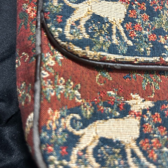 Vintage Tapestry Crossbody Bag - Picture 10 of 12
